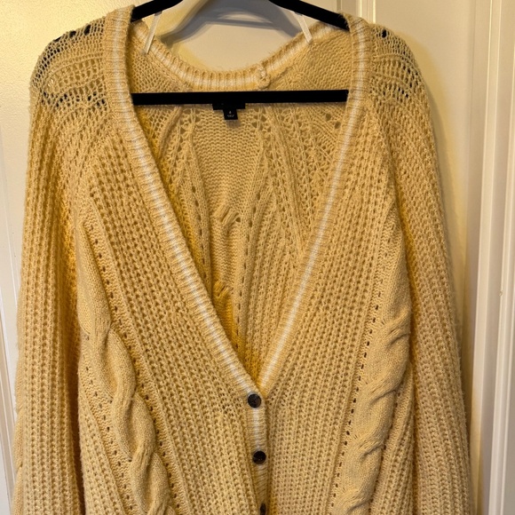 torrid Sweaters - Torrid Cream Cable Knit Button-Front Cardigan with Pockets – Size 4 (4X)